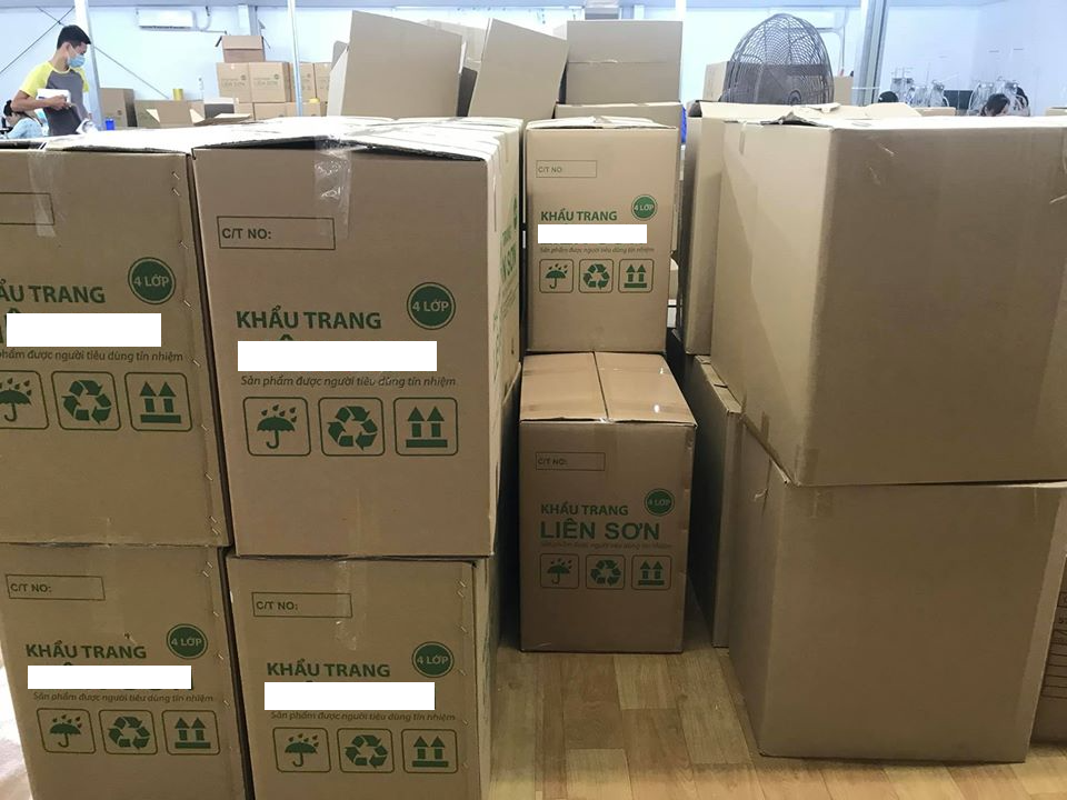 Khẩu trang đột ngột giảm giá, dân buôn lỗ nặng, khóc thét vì ôm hàng - 3 Khẩu trang đột ngột giảm giá, dân buôn lỗ nặng, khóc thét vì ôm hàng - 3