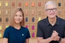CEO Tim Cook bất ngờ tham gia livestream bán iPhone Air tại Trung Quốc