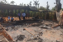 Không liên lạc được với vợ, con rể thiêu rụi nhà bố mẹ vợ