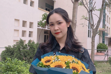 Thủ khoa xuất sắc Kinh tế Quốc dân: "Bằng cấp, điểm số vẫn luôn quan trọng"