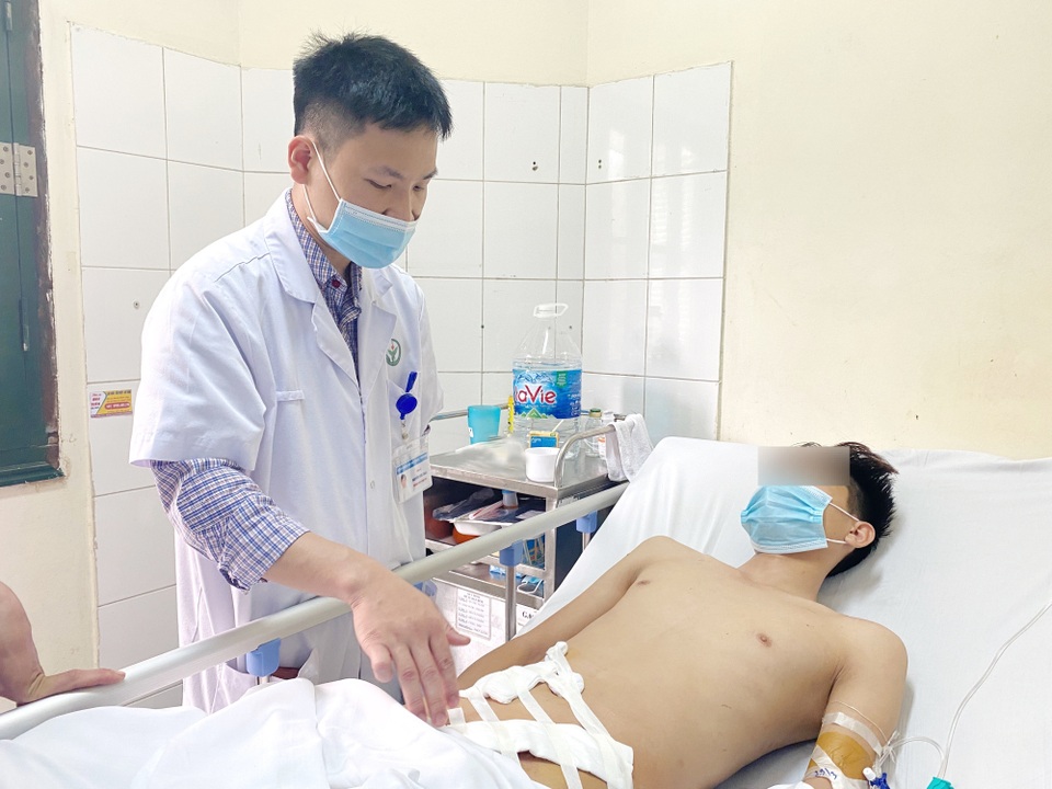 Nam thanh niên bị đứt ống dẫn tinh sau tai nạn giao thông - 1 Nam thanh niên bị đứt ống dẫn tinh sau tai nạn giao thông - 1