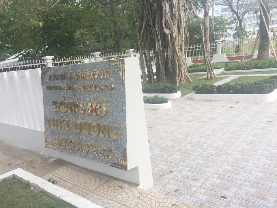 Đồng hồ trăm tuổi lạ nhất Việt Nam, bị bỏ quên ở Bạc Liêu - 1 Đồng hồ trăm tuổi lạ nhất Việt Nam, bị bỏ quên ở Bạc Liêu - 1