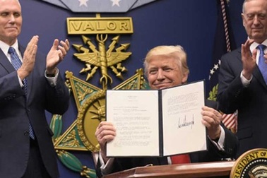 Ông Trump với phép thử "kiểm soát và cân bằng"