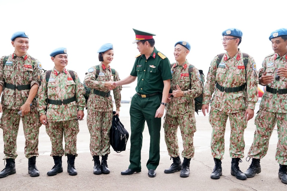 Bác sĩ mũ nồi xanh ở Cộng hòa Nam Sudan: Thấy chúng tôi, họ gọi Việt Nam - 1