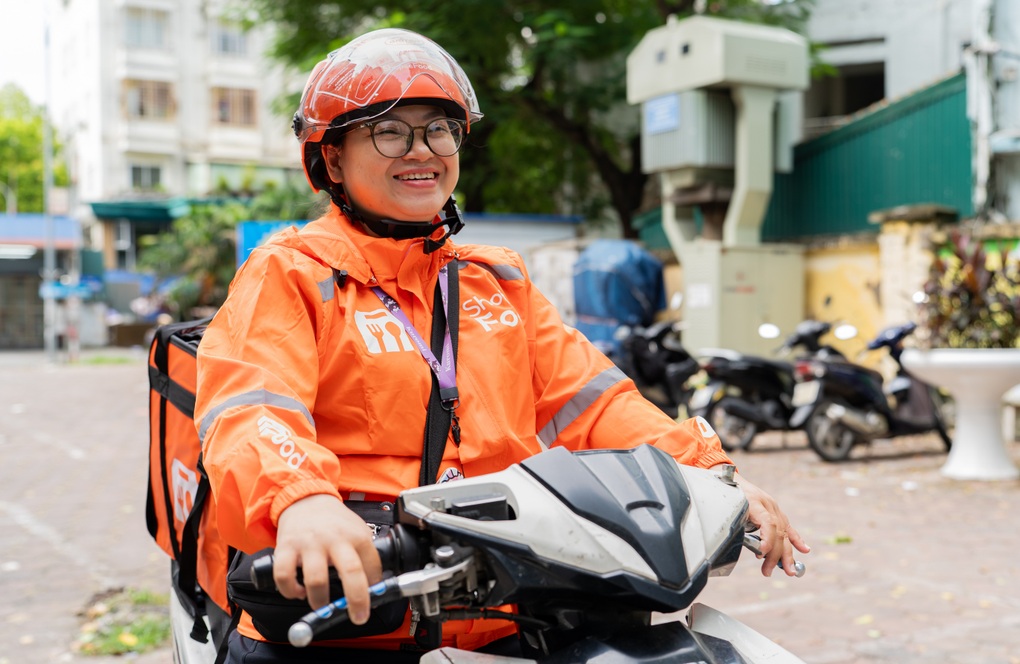 Hành trình cảm hứng sau tay lái của những nữ tài xế ShopeeFood - 1 Hành trình cảm hứng sau tay lái của những nữ tài xế ShopeeFood - 1
