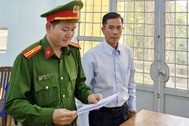 Khởi tố nguyên giám đốc văn phòng đăng ký đất đai ở An Giang