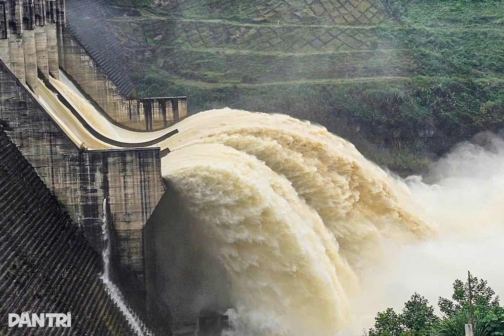 Những điều nào được kiến nghị hiệu chỉnh từ xả lũ trong quy định - 1 Những điều nào được kiến nghị hiệu chỉnh từ xả lũ trong quy định - 1