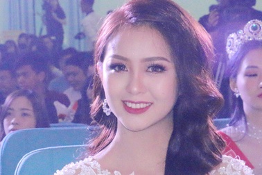 Hoa khôi Nam Bộ rạng rỡ làm giám khảo cuộc thi tài sắc ĐH Nam Cần Thơ