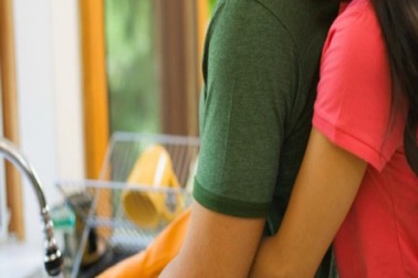 Đàn ông giúp vợ việc nhà là đàn ông “hot”