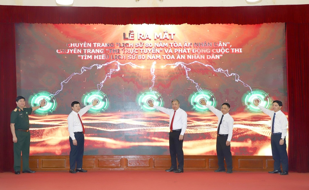 Ra mắt chuyên trang đặc biệt “Lịch sử 80 năm Tòa án nhân dân” - 1 Ra mắt chuyên trang đặc biệt “Lịch sử 80 năm Tòa án nhân dân” - 1