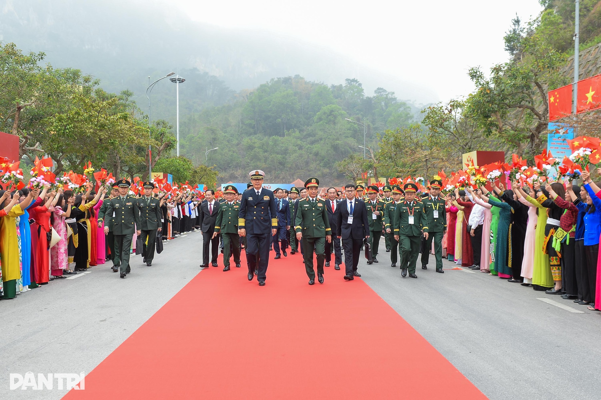 Những hoạt động giao lưu của Bộ trưởng Quốc phòng Trung Quốc tại Việt Nam - 1 Những hoạt động giao lưu của Bộ trưởng Quốc phòng Trung Quốc tại Việt Nam - 1