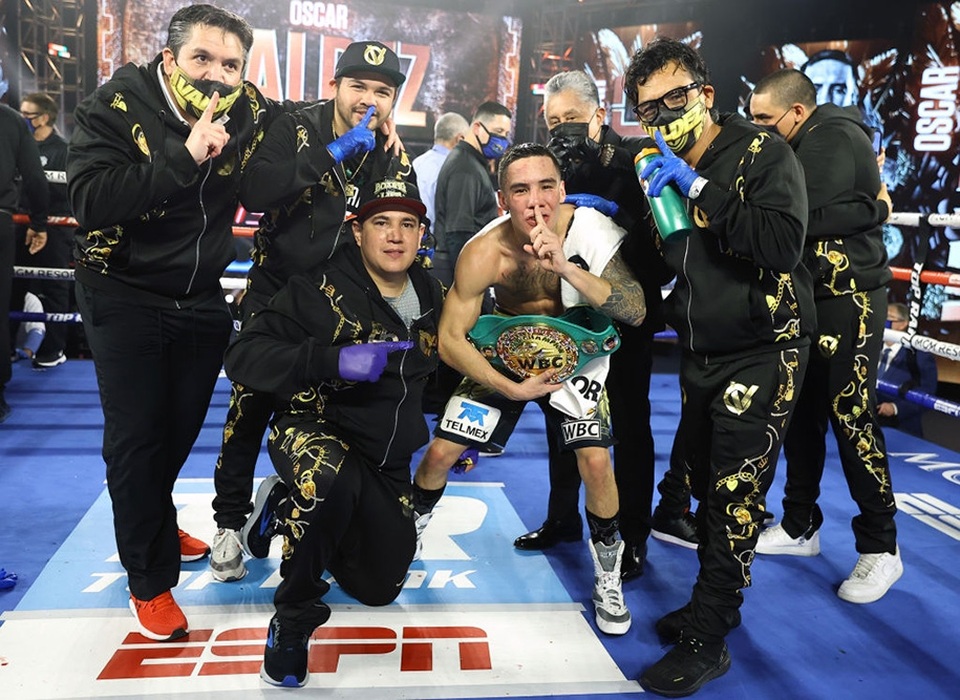 Võ sĩ né đòn tốt, hạ gục đối thủ trong chớp mắt - 4