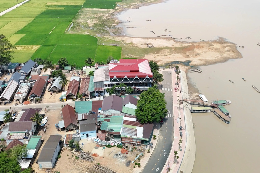 12 năm ì ạch xử lý nhà hàng xây lấn hồ nước ngọt lớn nhất Tây Nguyên - 3 12 năm ì ạch xử lý nhà hàng xây lấn hồ nước ngọt lớn nhất Tây Nguyên - 3