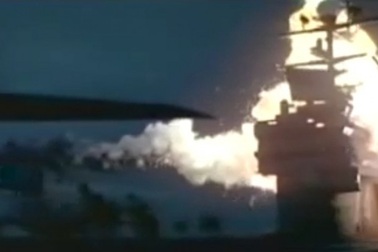 Máy bay ném bom Tu-22M hạ gục tàu sân bay