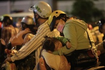 Cạn tiền, người lao động vay nợ trang trải cuộc sống hậu dịch bệnh