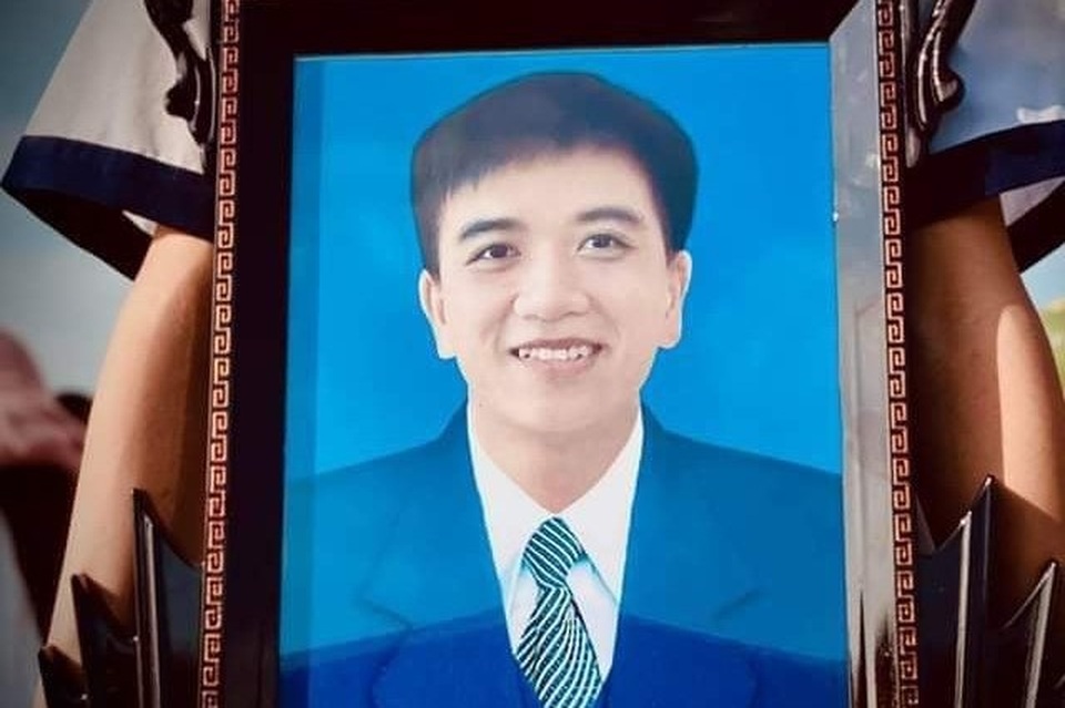 Hoàn cảnh éo le của gia đình nam sinh dũng cảm quên mình cứu bạn - 2 Hoàn cảnh éo le của gia đình nam sinh dũng cảm quên mình cứu bạn - 2