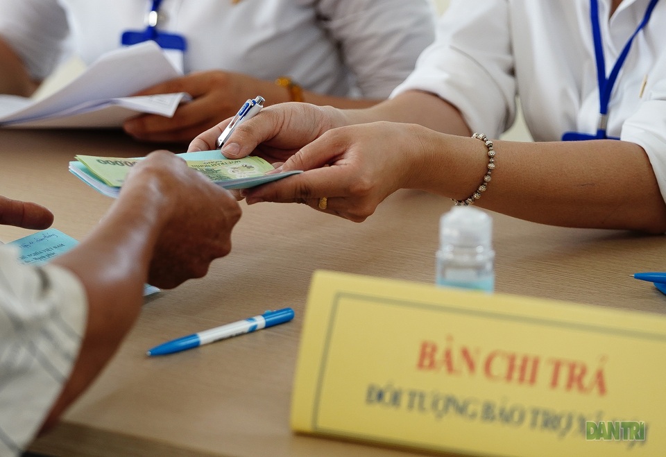 Thứ trưởng Lê Tấn Dũng: Triển khai gói hỗ trợ cần nhanh và chính xác! - 9 Thứ trưởng Lê Tấn Dũng: Triển khai gói hỗ trợ cần nhanh và chính xác! - 9
