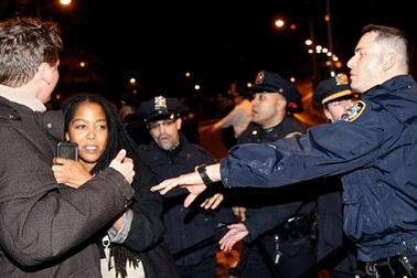 Mỹ ban bố lệnh giới nghiêm tại thị trấn Ferguson