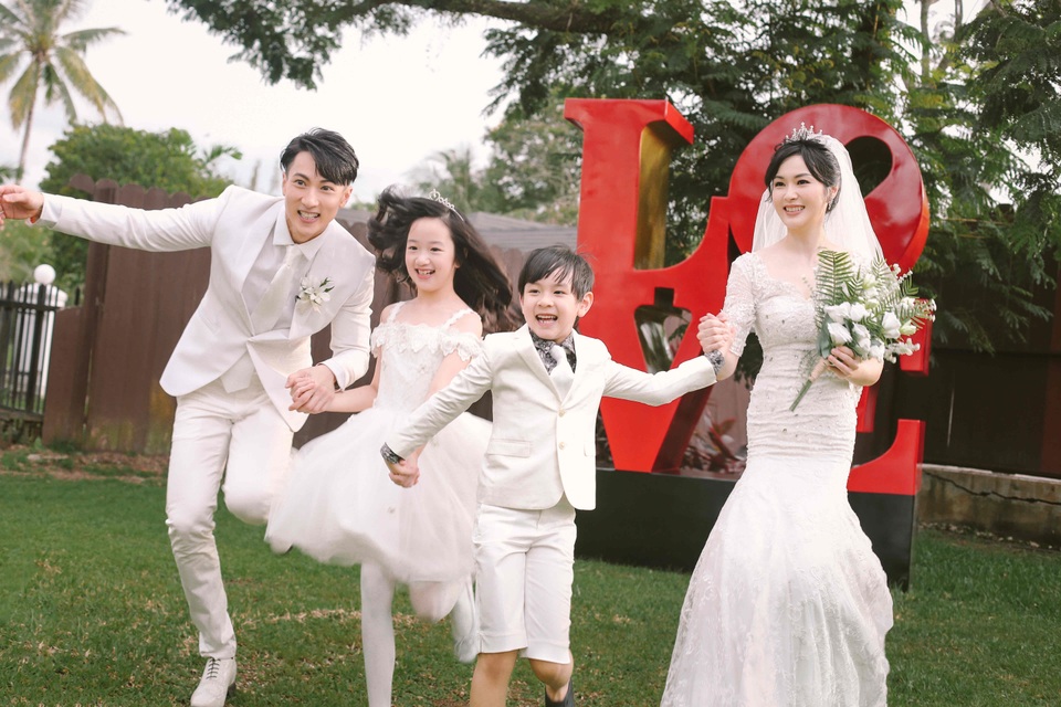 “Nam thần xứ Đài” chụp ảnh cưới sau hơn 11 năm bí mật kết hôn - 5 “Nam thần xứ Đài” chụp ảnh cưới sau hơn 11 năm bí mật kết hôn - 5