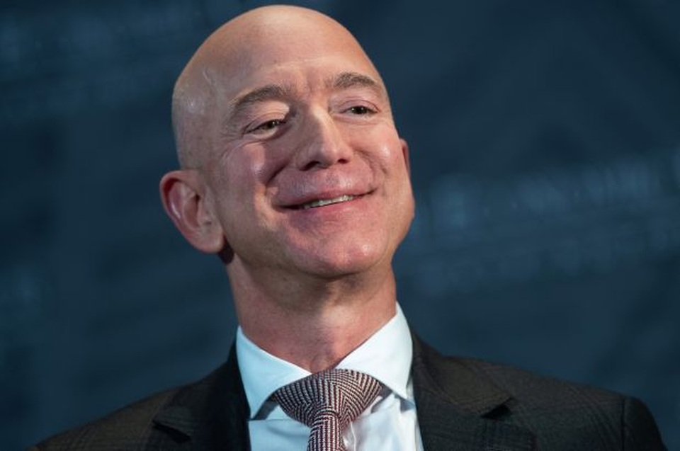 Jeff Bezos “lôi kéo” trăm ngàn nhân viên nhà hàng, quán bar sang Amazon - 1 Jeff Bezos “lôi kéo” trăm ngàn nhân viên nhà hàng, quán bar sang Amazon - 1