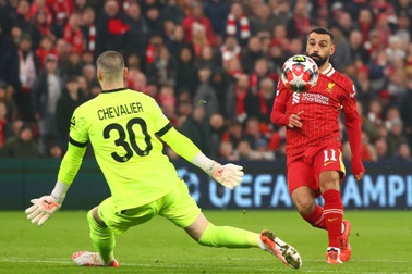 Liverpool nối dài mạch toàn thắng tại Champions League