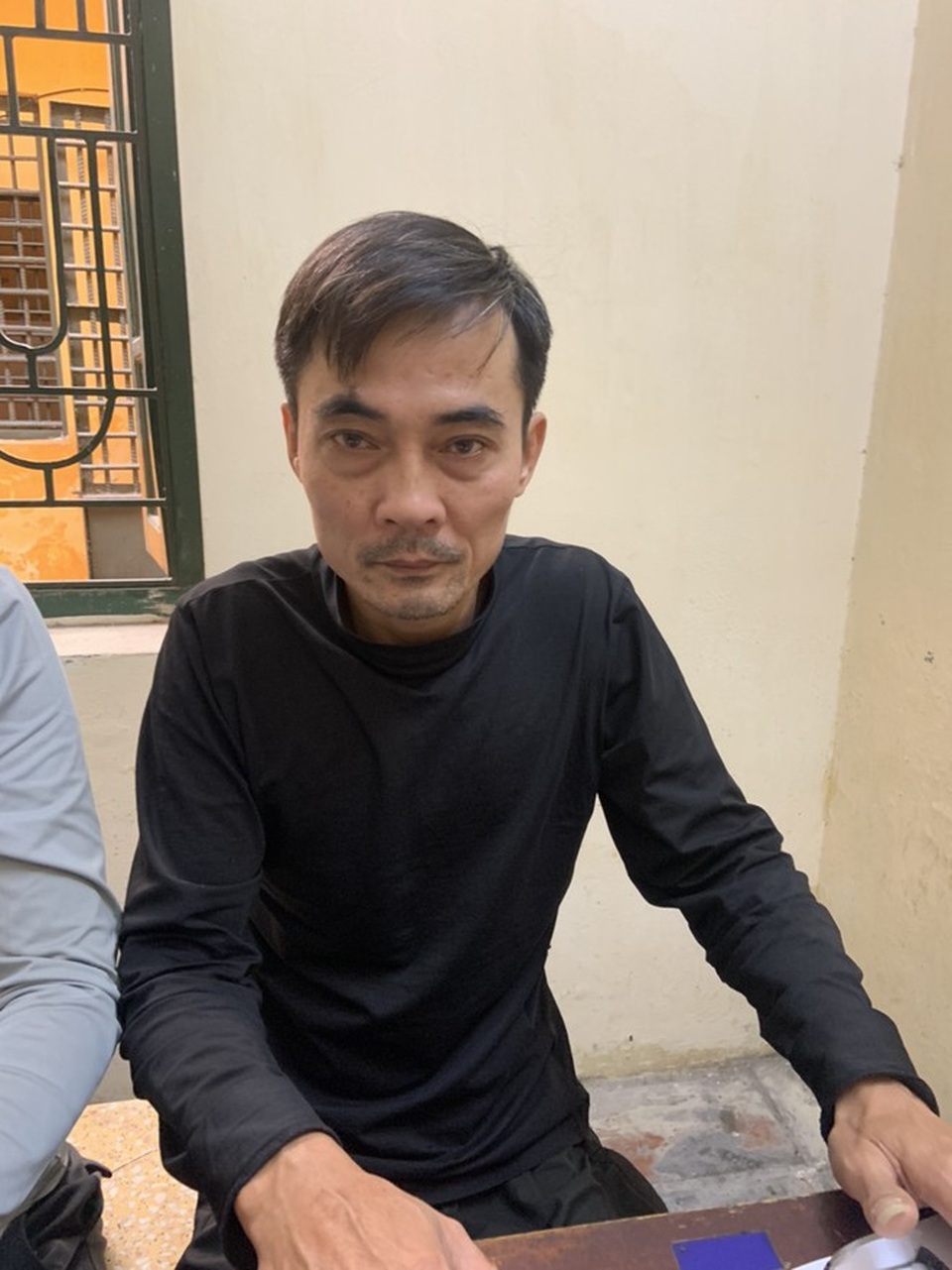 Theo dấu những kẻ chuyên trộm gương ô tô - 2 Theo dấu những kẻ chuyên trộm gương ô tô - 2