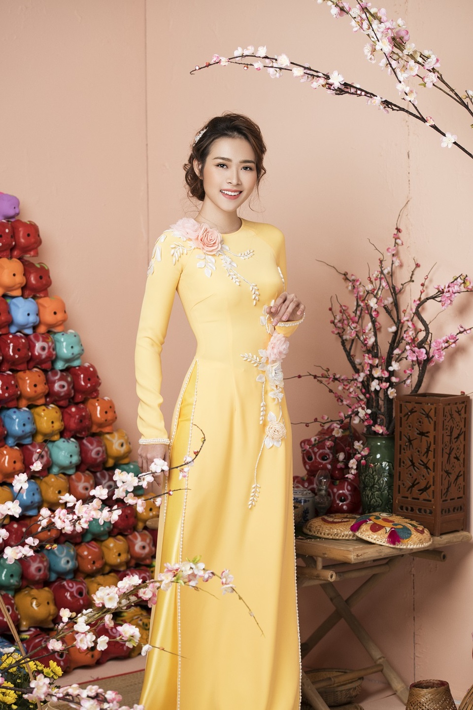 Diệp Bảo Ngọc duyên dáng với áo dài - 3 Diệp Bảo Ngọc duyên dáng với áo dài - 3