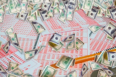 Bí quyết của một người không phá sản sau khi trúng xổ số tại Mỹ