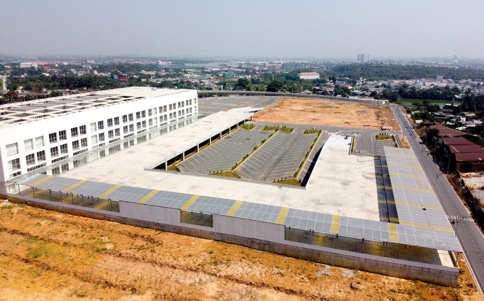 TPHCM: Bến xe miền Đông mới tiếp tục trễ hẹn khai thác - 1 TPHCM: Bến xe miền Đông mới tiếp tục trễ hẹn khai thác - 1