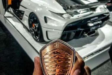 Chìa khoá siêu xe có thể đắt hơn một chiếc ô tô bình thường