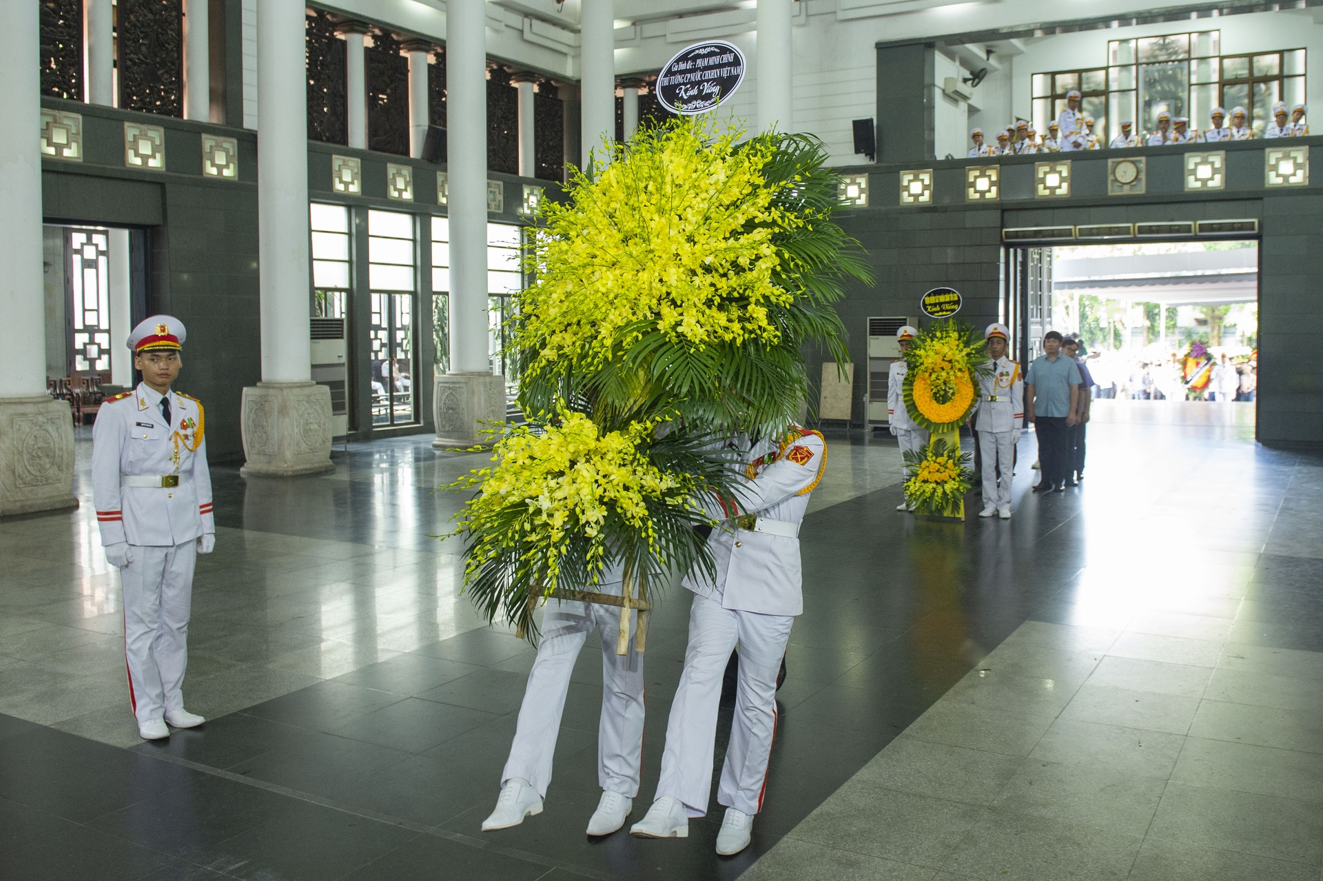 Trang trọng lễ tang nguyên Bộ trưởng Lê Huy Ngọ - 8 Trang trọng lễ tang nguyên Bộ trưởng Lê Huy Ngọ - 8