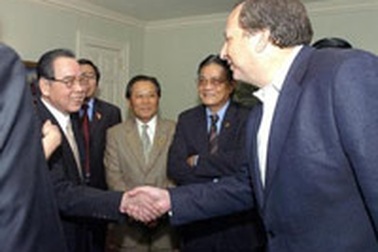 Trước mê cung Harvard, Massachusetts...