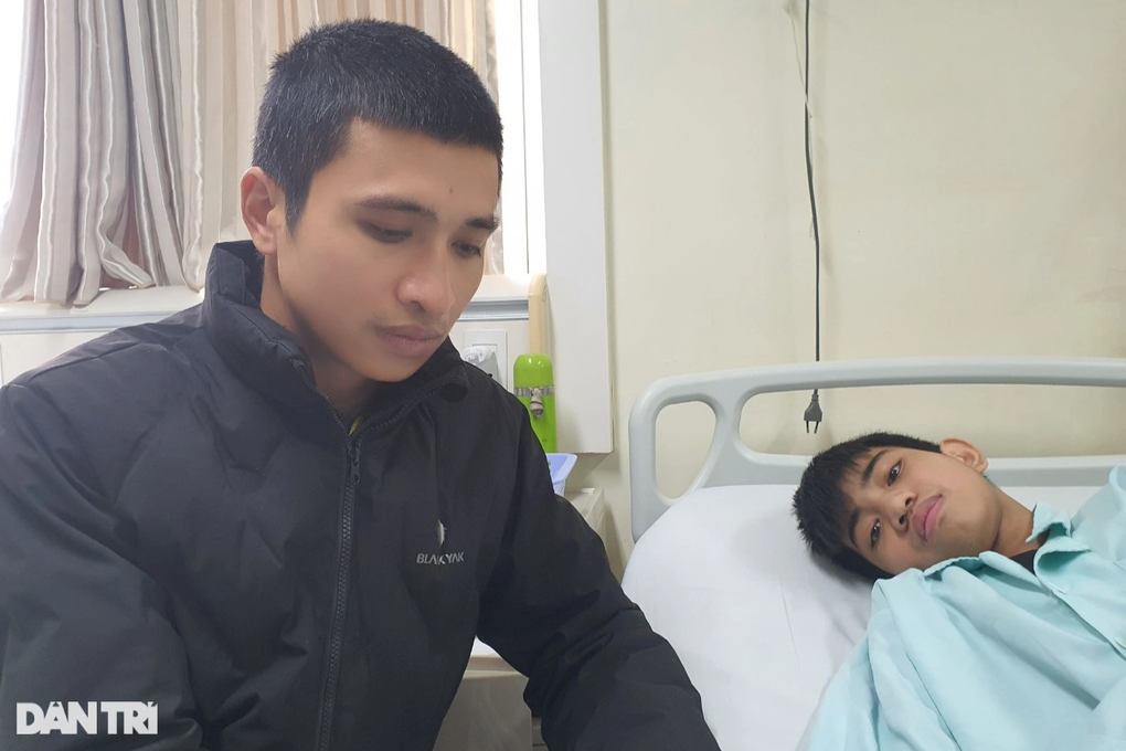 Hai anh em ruột mắc bệnh hiếm gặp, khẩn cầu cơ hội được tái sinh - 3 Hai anh em ruột mắc bệnh hiếm gặp, khẩn cầu cơ hội được tái sinh - 3
