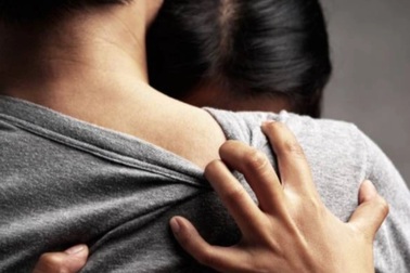 Đừng đội tiền lên đầu mà bất chấp làm "tiểu tam"