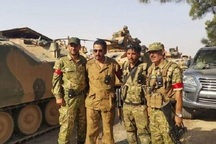 Mỹ yểm trợ Thổ kéo xe tăng sang Syria: Con bài kép