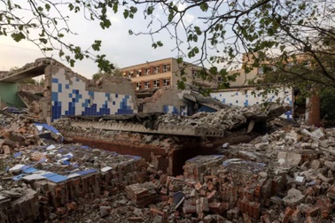 Nga áp sát đường sắt chiến lược, cắt thêm tuyến hậu cần của Ukraine