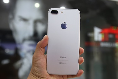 Hình ảnh trên tay iPhone 7 Plus đầu tiên tại Việt Nam