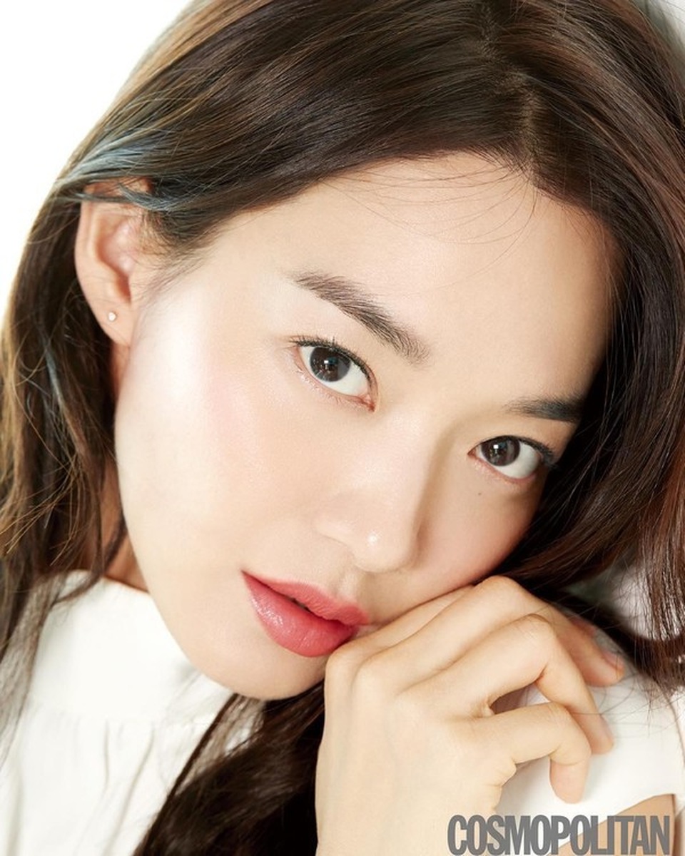 Shin Min Ah: Mỹ nhân “không tuổi” cùng chuyện tình cổ tích với “phi công trẻ” kém 5 tuổi - 7 Shin Min Ah: Mỹ nhân “không tuổi” cùng chuyện tình cổ tích với “phi công trẻ” kém 5 tuổi - 7