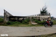 Cận cảnh cây cầu hơn 12 tỷ đồng bị lãng quên suốt 5 năm