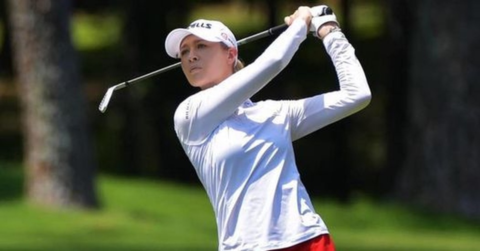 Vẻ đẹp mê hồn của nữ golf thủ ở giải US Womens Open - 6 Vẻ đẹp mê hồn của nữ golf thủ ở giải US Womens Open - 6