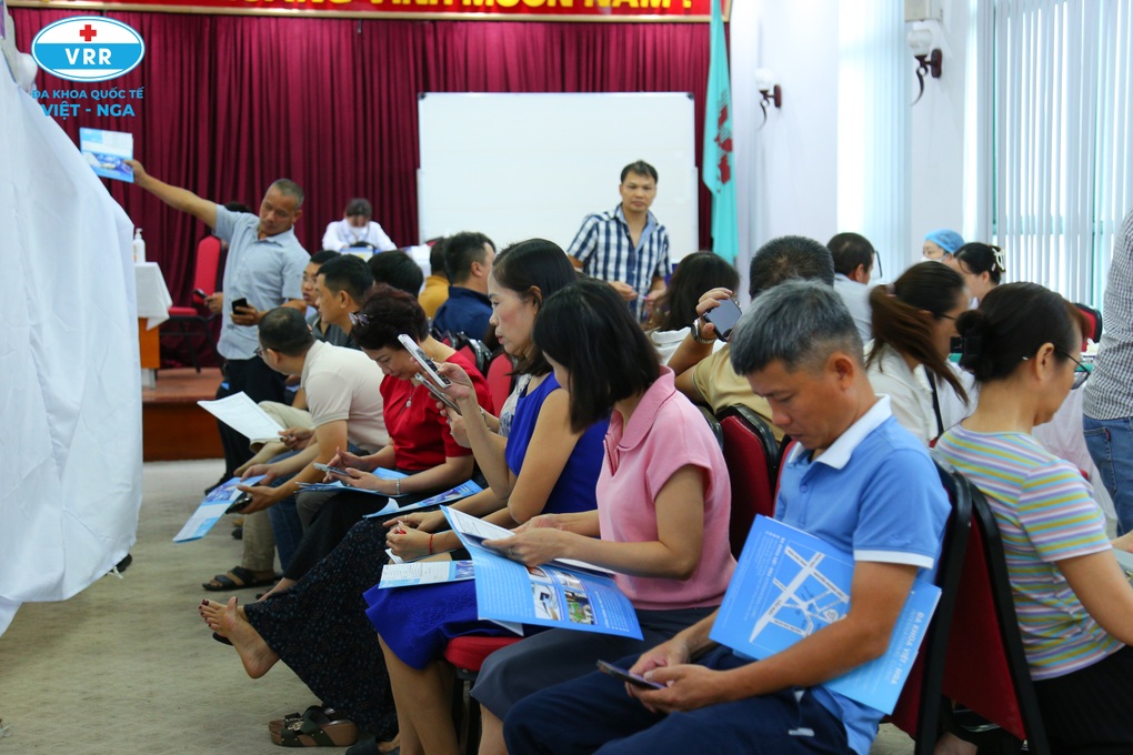 Phòng khám Đa khoa Quốc tế Việt - Nga xây cầu, khám bệnh miễn phí cho người dân - 2 Phòng khám Đa khoa Quốc tế Việt - Nga xây cầu, khám bệnh miễn phí cho người dân - 2