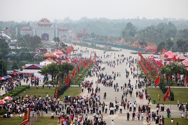 Phú Thọ có mưa nhỏ trong ngày giỗ Tổ Hùng Vương