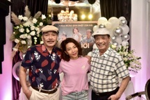 NSND Trần Hiếu, Trần Tiến khiến Hà Trần "khóc như trẻ thơ" trong sinh nhật