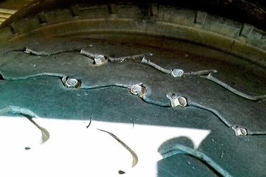 Khởi tố, bắt tạm giam 4 đối tượng rải đinh vít “khủng” trên quốc lộ 37