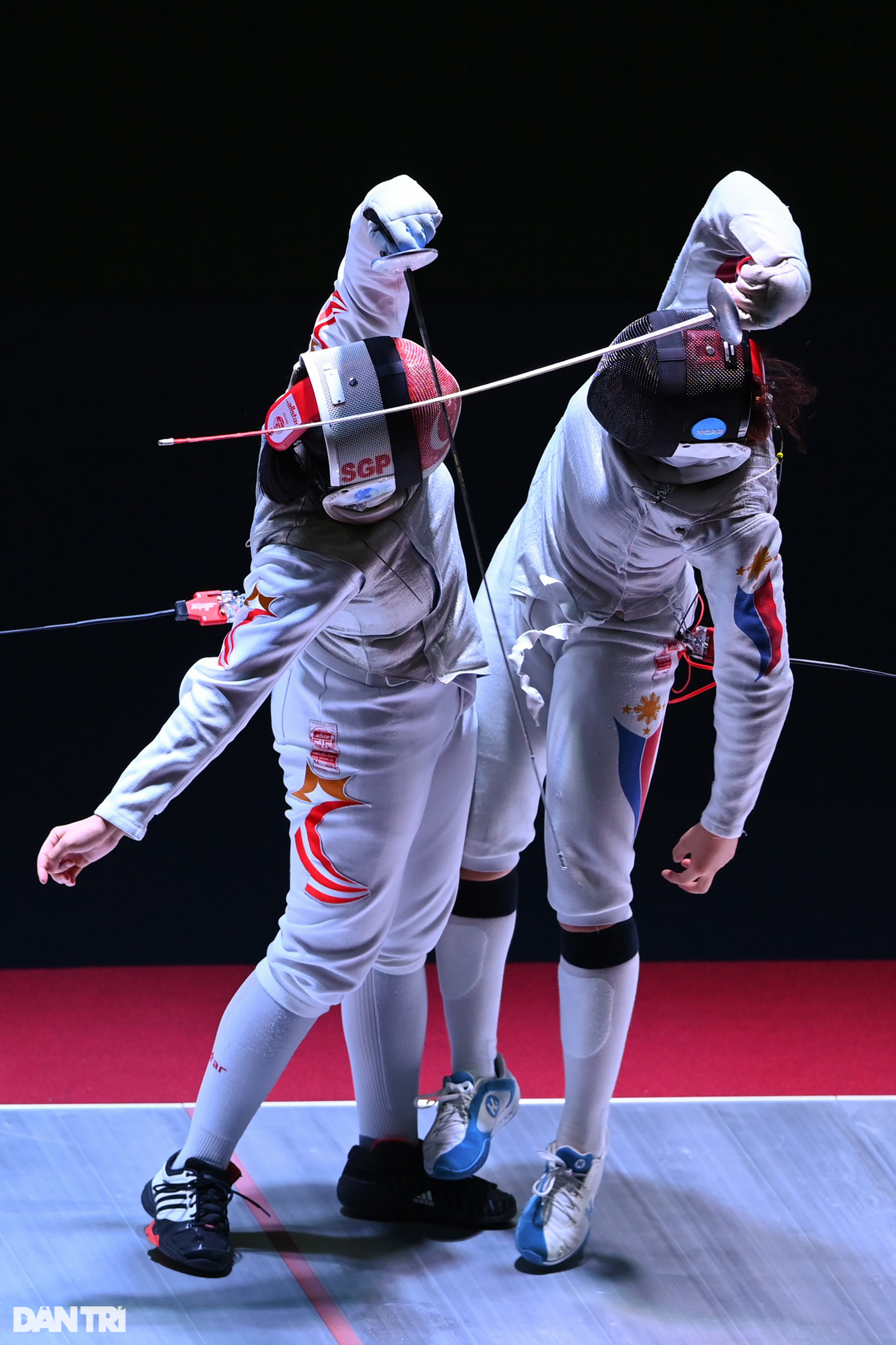 Ngắm những đường kiếm sáng loáng nhanh như điện tại SEA Games 31 - 10 Ngắm những đường kiếm sáng loáng nhanh như điện tại SEA Games 31 - 10