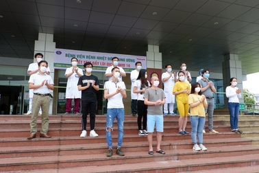 Thêm 7 ca mắc Covid-19 khỏi bệnh, trong đó có bệnh nhân từng phải thở máy