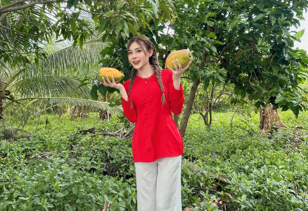 Nữ DJ miền Tây mặc áo dài chơi nhạc gây sốt, kể góc khuất sống về đêm - 5 Nữ DJ miền Tây mặc áo dài chơi nhạc gây sốt, kể góc khuất sống về đêm - 5
