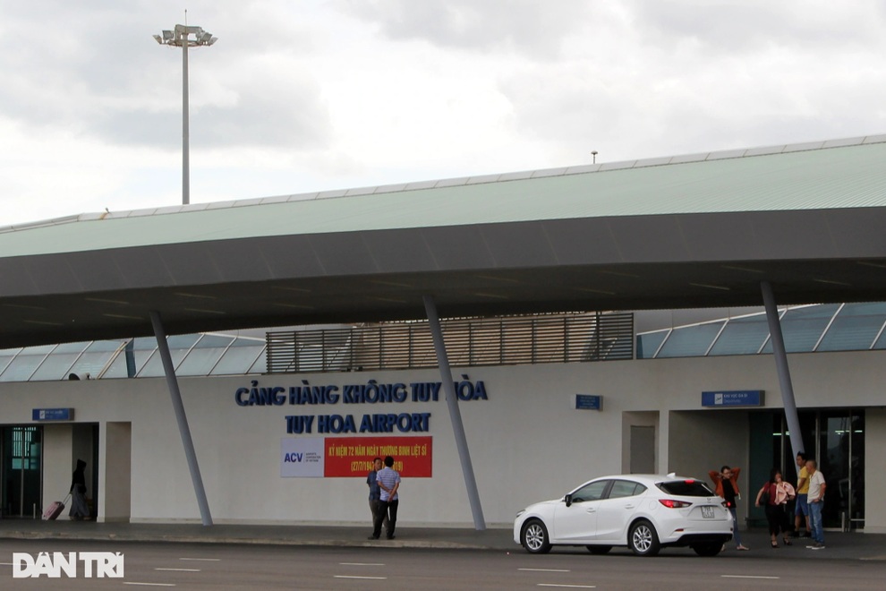 Phú Yên muốn mở lại đường bay khứ hồi Hà Nội, TPHCM - 1 Phú Yên muốn mở lại đường bay khứ hồi Hà Nội, TPHCM - 1