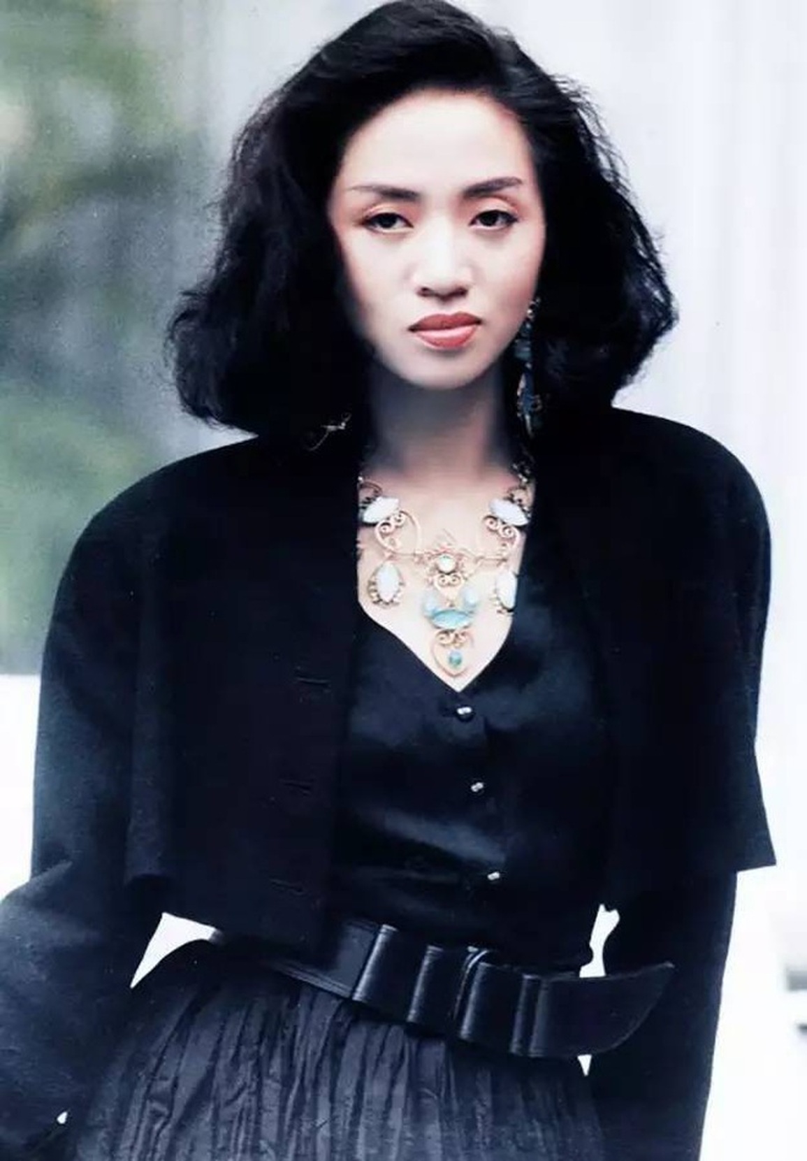 Chuyện ít biết về những nghệ sĩ điêu đứng, còng lưng gánh nợ cho cha mẹ - 4 Chuyện ít biết về những nghệ sĩ điêu đứng, còng lưng gánh nợ cho cha mẹ - 4