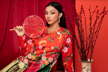 Á hậu Lâm Thu Hồng khoe vẻ đẹp sắc sảo, rực rỡ trong bộ ảnh Tết